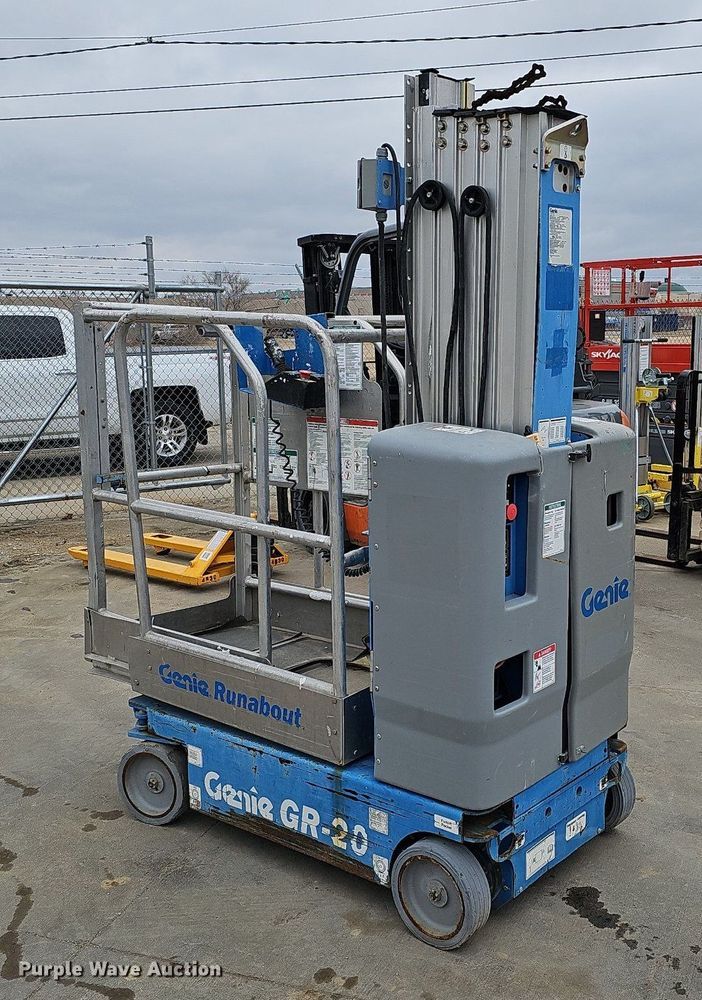 image for item DO4206 2013 Genie GR20  scissor lift