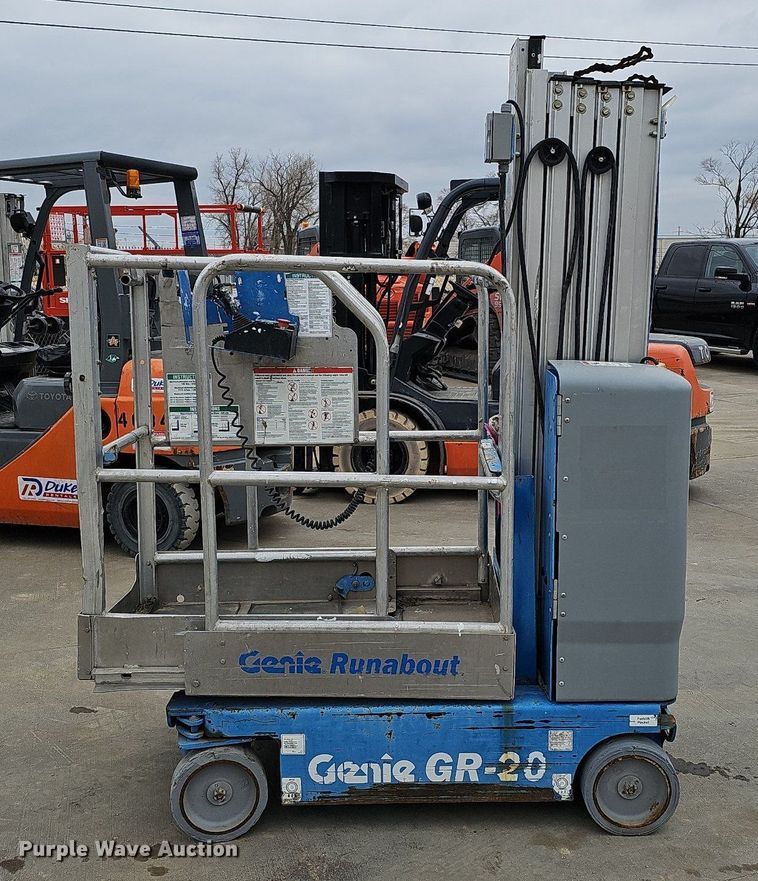 image for item DO4206 2013 Genie GR20  scissor lift