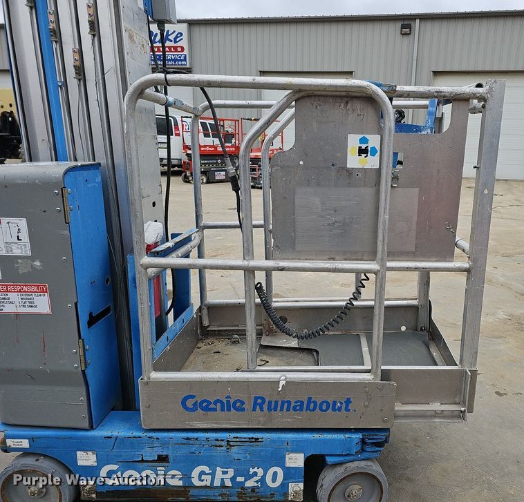image for item DO4206 2013 Genie GR20  scissor lift