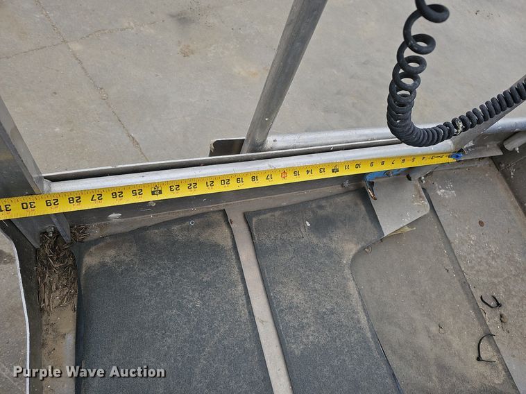 image for item DO4206 2013 Genie GR20  scissor lift