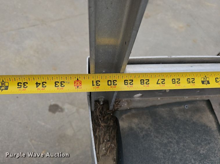 image for item DO4206 2013 Genie GR20  scissor lift