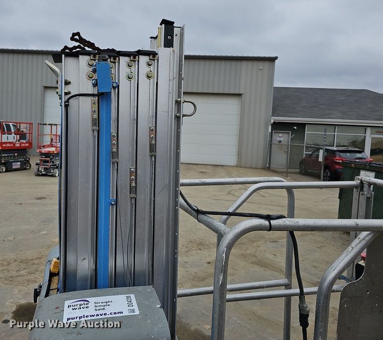 image for item DO4206 2013 Genie GR20  scissor lift