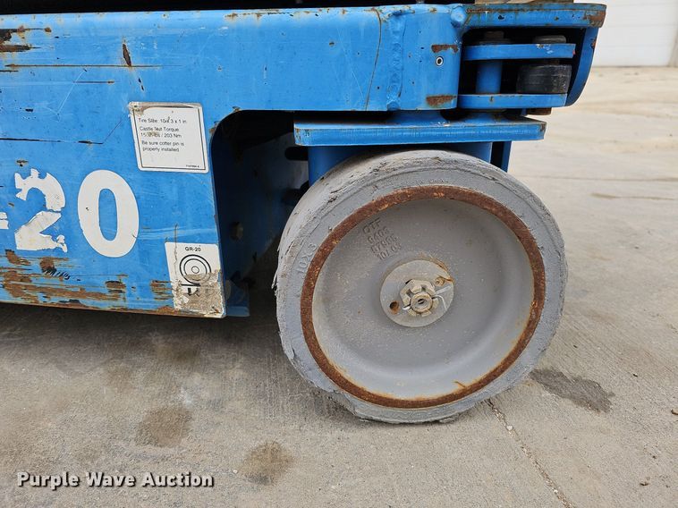 image for item DO4206 2013 Genie GR20  scissor lift