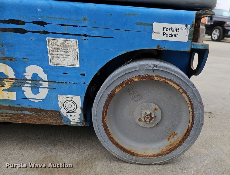 image for item DO4206 2013 Genie GR20  scissor lift