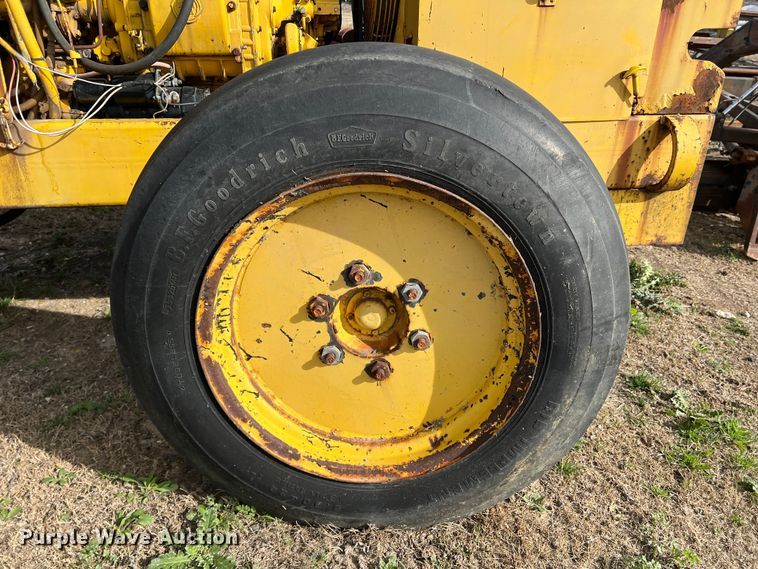 image for item DP0034 Pettibone SM-710  speed mixer tractor