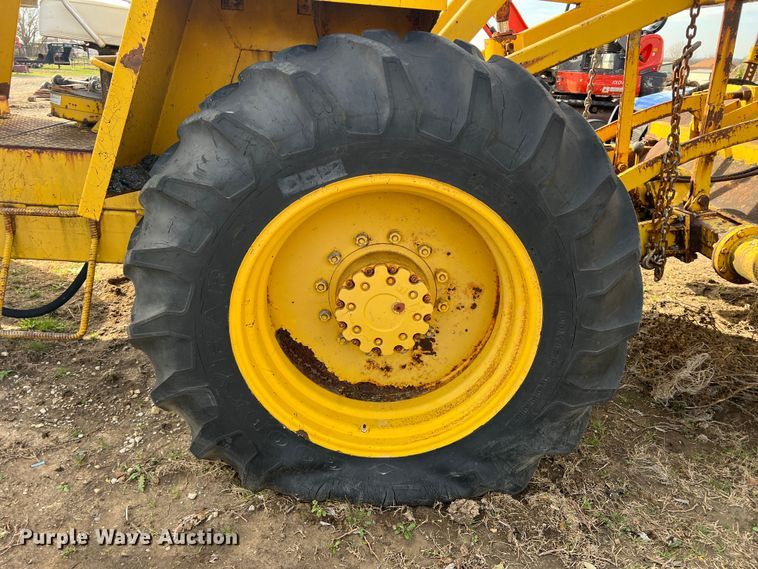 image for item DP0034 Pettibone SM-710  speed mixer tractor