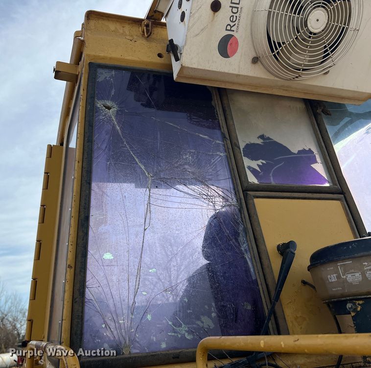 image for item DP0035 1989 Caterpillar 943  track loader