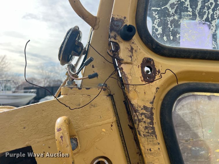 image for item DP0035 1989 Caterpillar 943  track loader