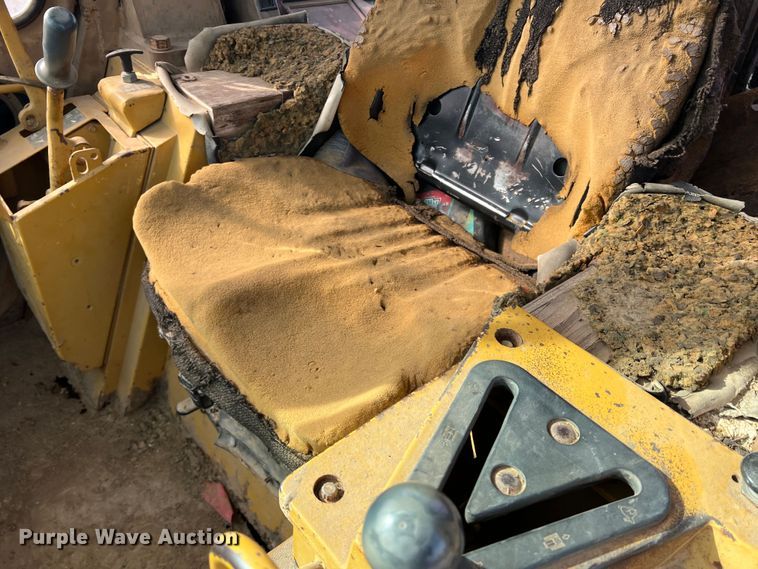 image for item DP0035 1989 Caterpillar 943  track loader