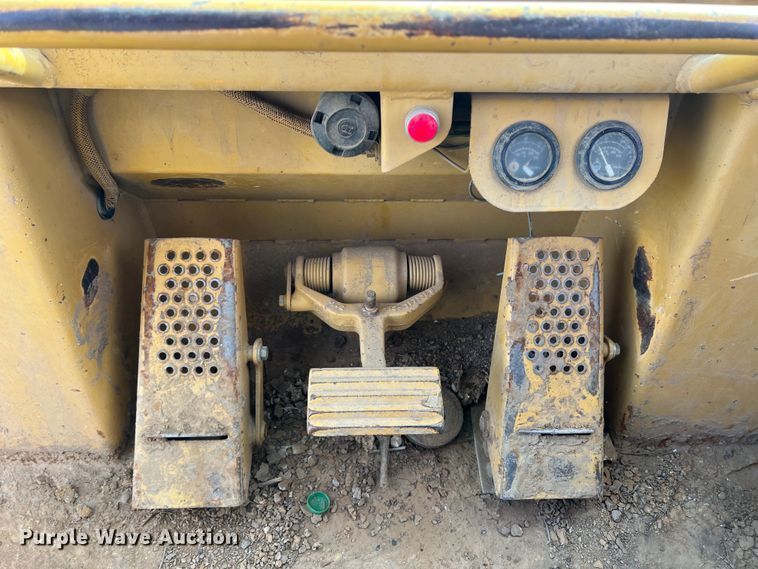 image for item DP0035 1989 Caterpillar 943  track loader