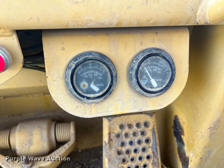 image for item DP0035 1989 Caterpillar 943  track loader