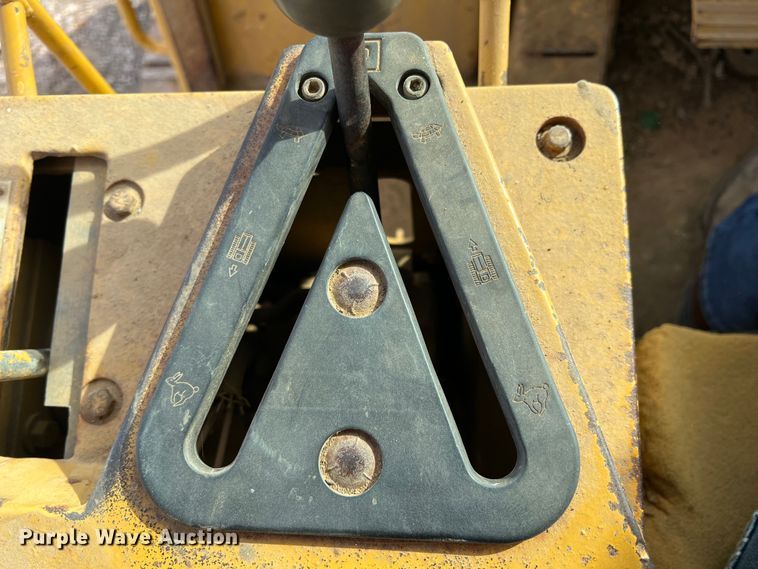 image for item DP0035 1989 Caterpillar 943  track loader