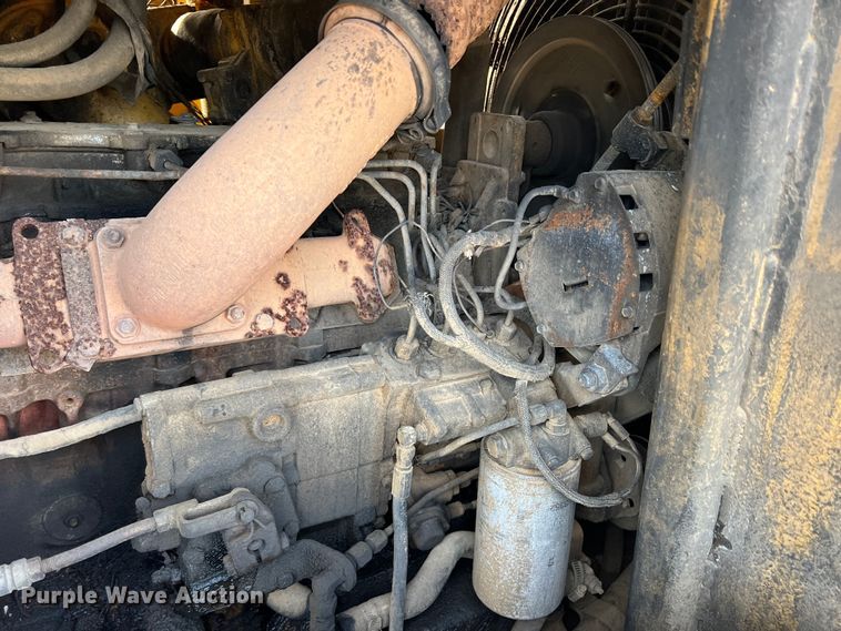 image for item DP0035 1989 Caterpillar 943  track loader