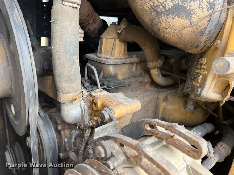 image for item DP0035 1989 Caterpillar 943  track loader