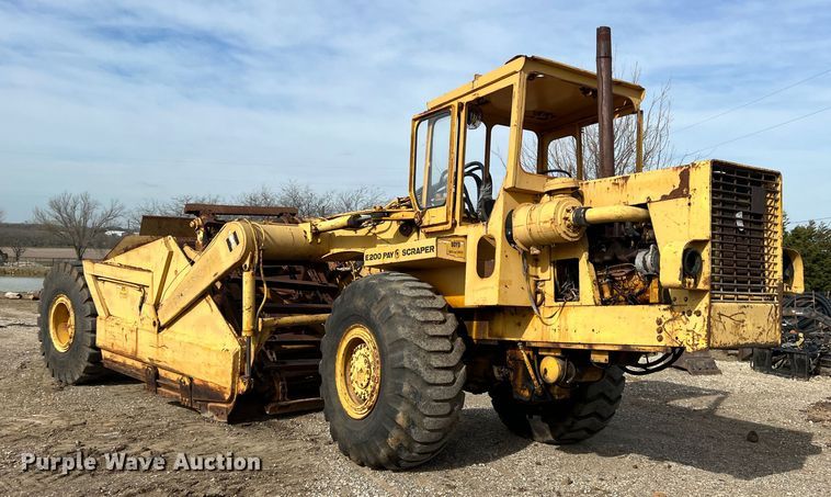 image for item DP0036 1971 International E200  elevating scraper