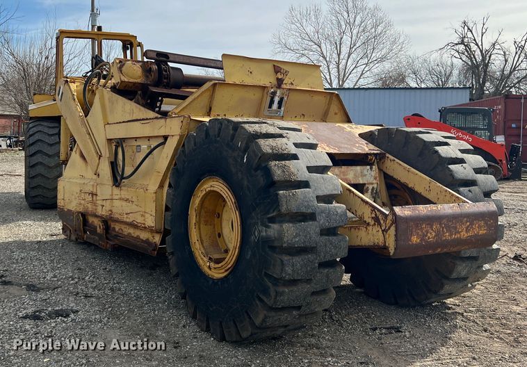 image for item DP0036 1971 International E200  elevating scraper