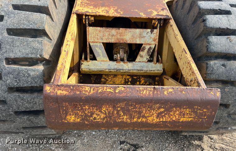 image for item DP0036 1971 International E200  elevating scraper