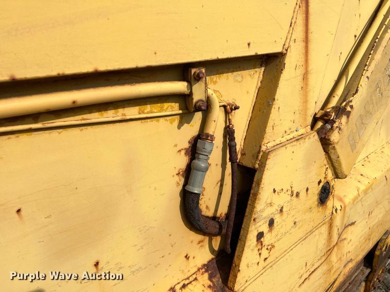 image for item DP0036 1971 International E200  elevating scraper