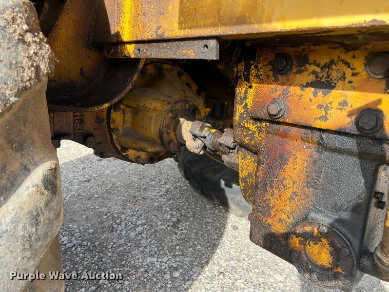 image for item DP0036 1971 International E200  elevating scraper