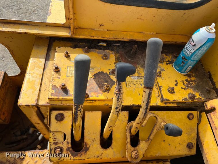 image for item DP0036 1971 International E200  elevating scraper