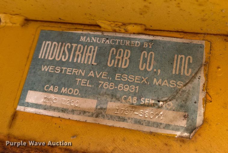 image for item DP0036 1971 International E200  elevating scraper