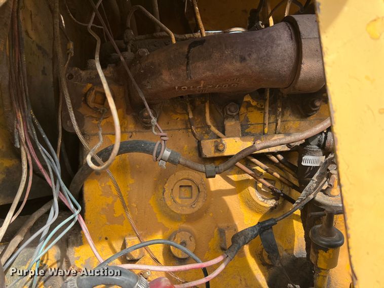 image for item DP0036 1971 International E200  elevating scraper