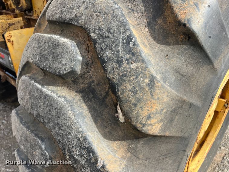 image for item DP0036 1971 International E200  elevating scraper