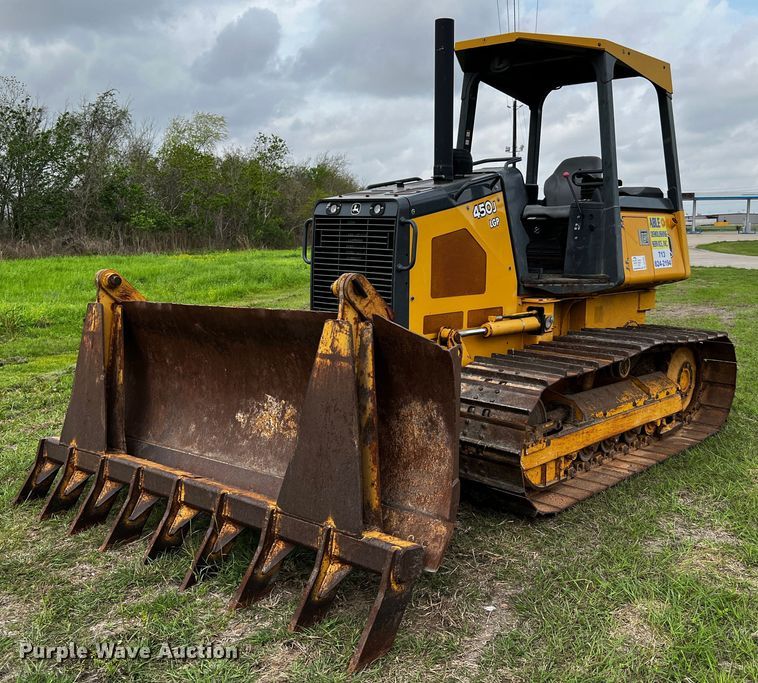 image for item DQ1997 2014 John Deere 450J LGP  dozer