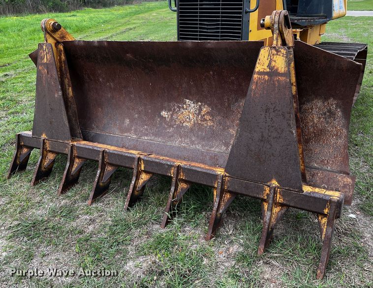 image for item DQ1997 2014 John Deere 450J LGP  dozer