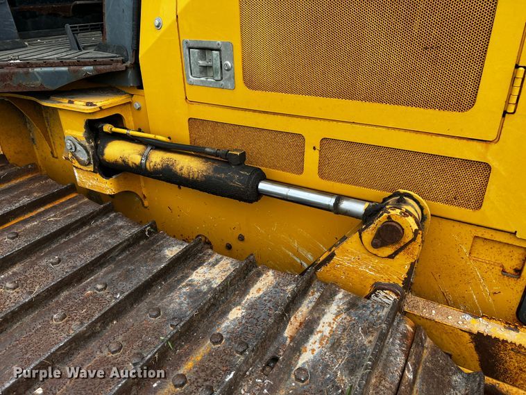 image for item DQ1997 2014 John Deere 450J LGP  dozer