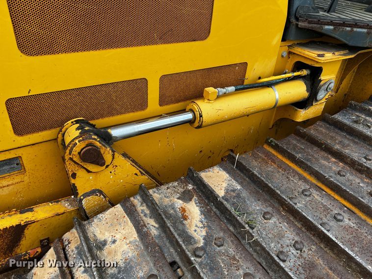 image for item DQ1997 2014 John Deere 450J LGP  dozer