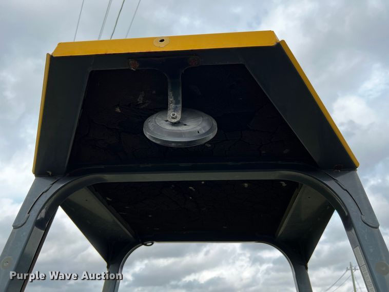 image for item DQ1997 2014 John Deere 450J LGP  dozer