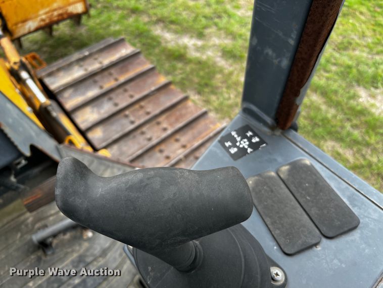 image for item DQ1997 2014 John Deere 450J LGP  dozer