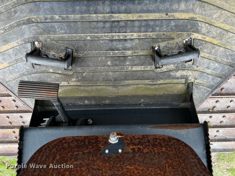 image for item DQ1997 2014 John Deere 450J LGP  dozer