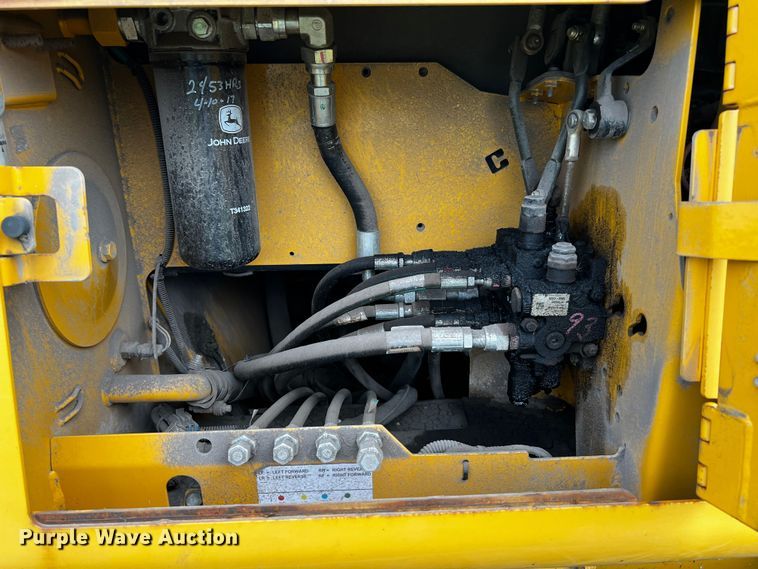 image for item DQ1997 2014 John Deere 450J LGP  dozer