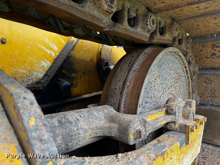 image for item DQ1997 2014 John Deere 450J LGP  dozer