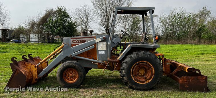 image for item DQ2003 Case  industrial tractor