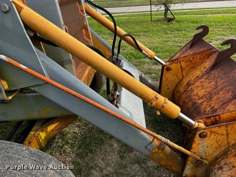 image for item DQ2003 Case  industrial tractor