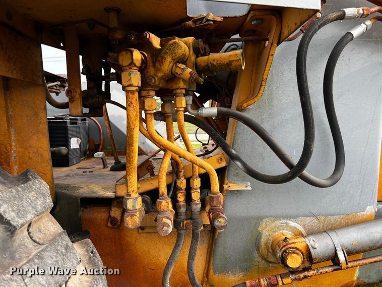 image for item DQ2003 Case  industrial tractor