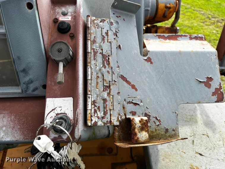 image for item DQ2003 Case  industrial tractor