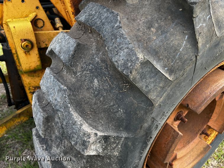 image for item DQ2003 Case  industrial tractor