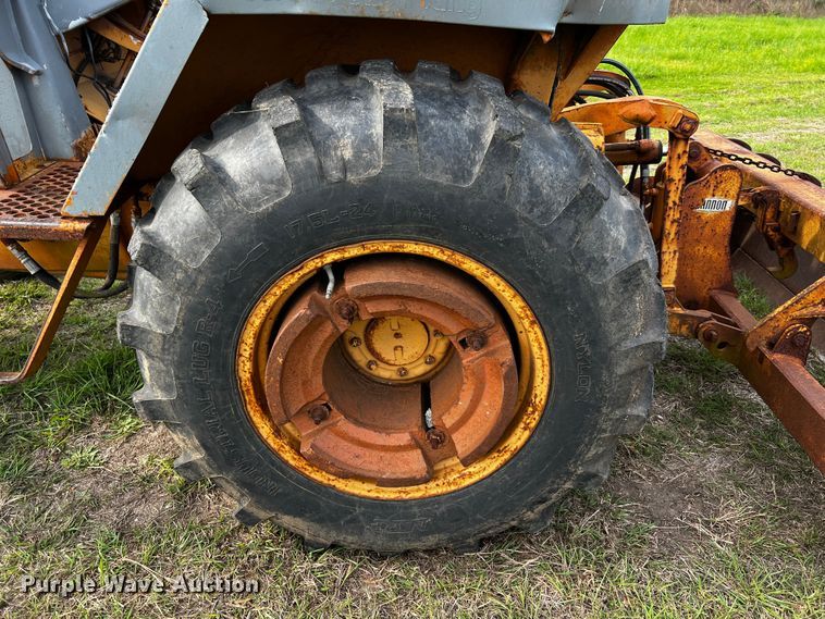 image for item DQ2003 Case  industrial tractor