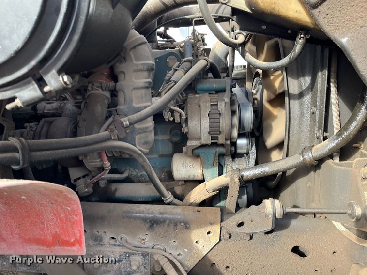 image for item DQ3990 1999 International 4900  dump truck