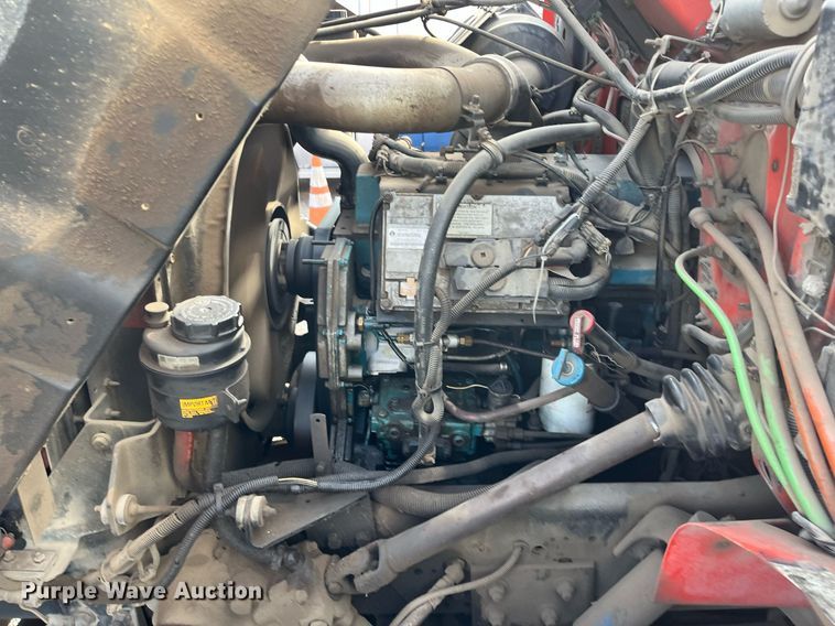 image for item DQ3990 1999 International 4900  dump truck