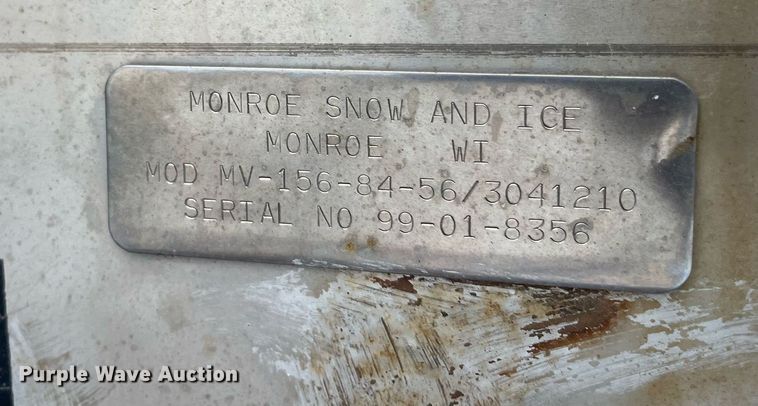 image for item DQ3990 1999 International 4900  dump truck