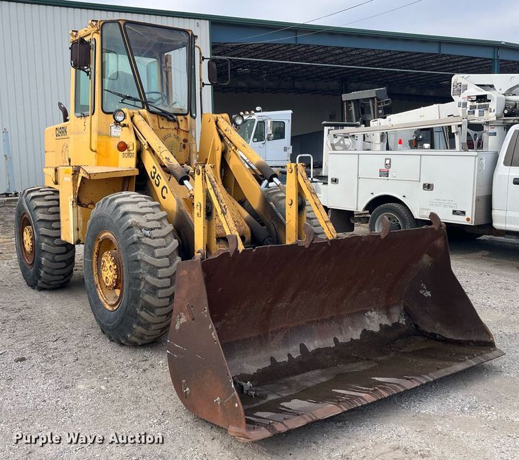 image for item DQ3991 1986 Clark 35GMC  wheel loader