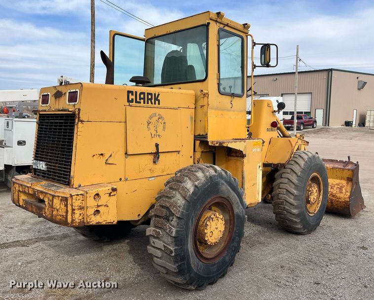 image for item DQ3991 1986 Clark 35GMC  wheel loader