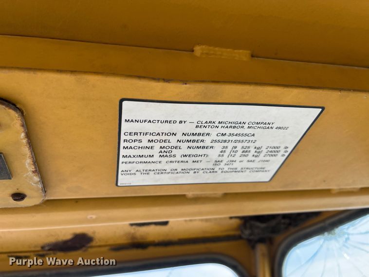 image for item DQ3991 1986 Clark 35GMC  wheel loader