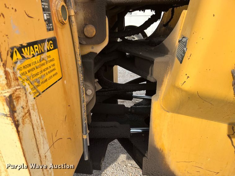 image for item DQ3991 1986 Clark 35GMC  wheel loader
