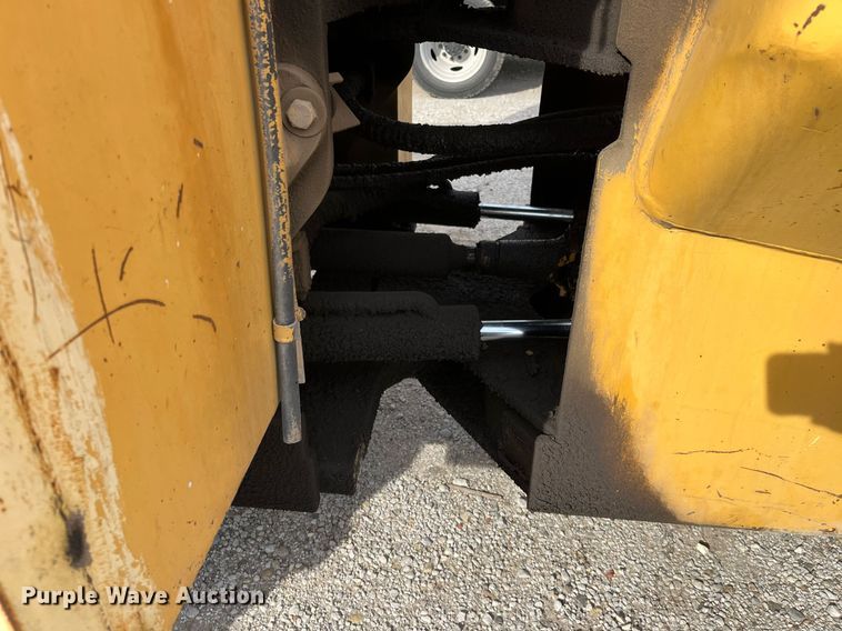 image for item DQ3991 1986 Clark 35GMC  wheel loader